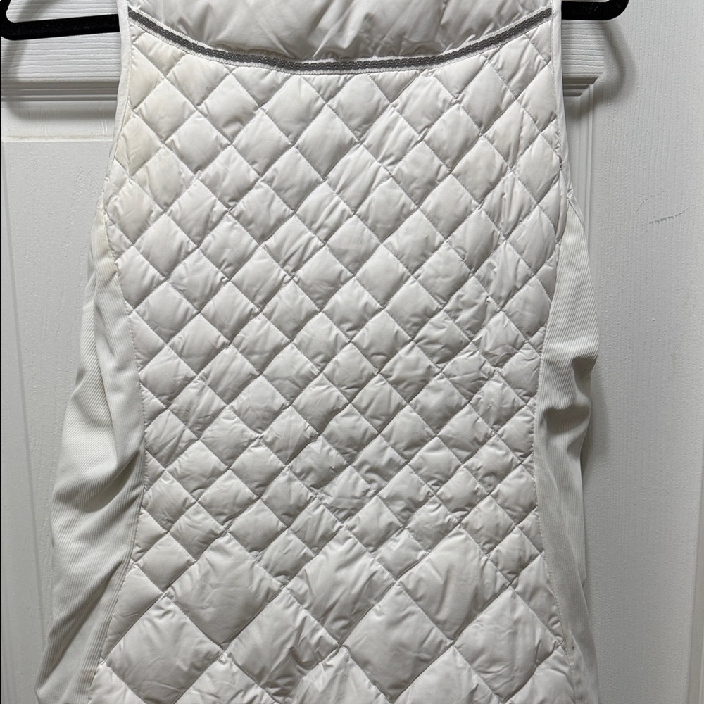 Lululemon Women's Quilted White Vest - Picture 9 of 11
